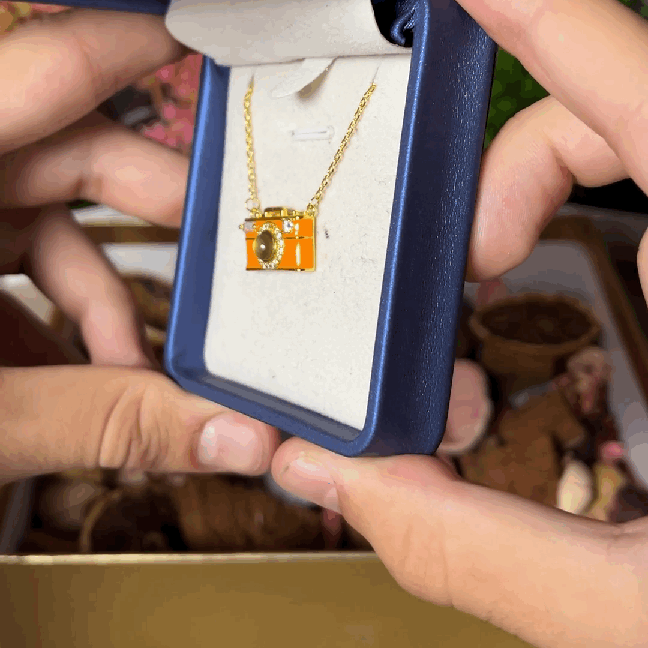 Collana con Proiezione Personalizzata