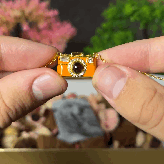 Collana con Proiezione Personalizzata